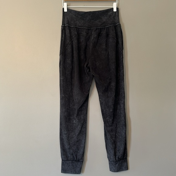 Athleta Salutation Jogger in Marled Black, S - Picture 6 of 6